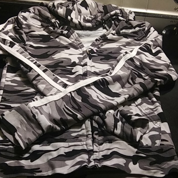 🖤Boom Boom jeans hoodie🖤 - Picture 1 of 5